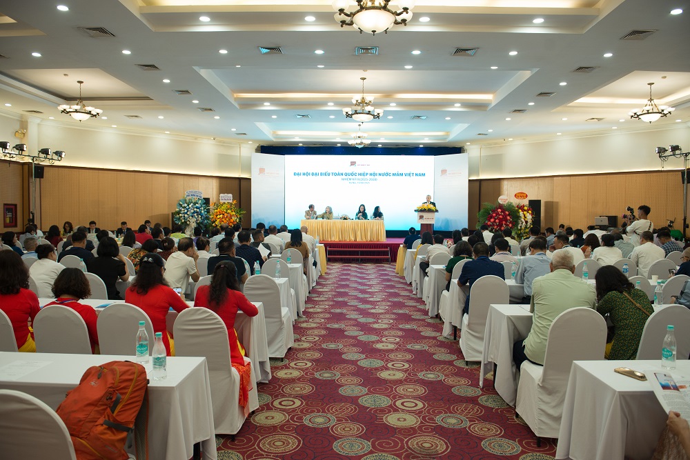 Lãnh đạo Hội Thủy sản Việt Nam dự và chúc mừng Đại hội Đại biểu toàn quốc Hiệp hội Nước mắm Việt Nam nhiệm kỳ II (2025-2030)