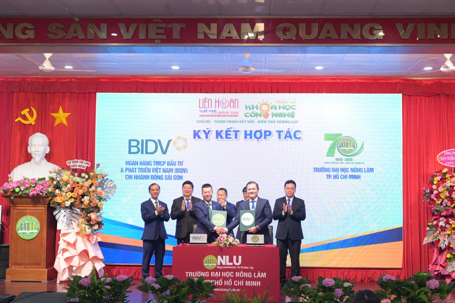 Trường thực hiện lễ ký kết hợp tác chiến lược với - Ngân hàng TMCP và Đầu tư BIDV - Chi nhánh Đông Sài Gòn