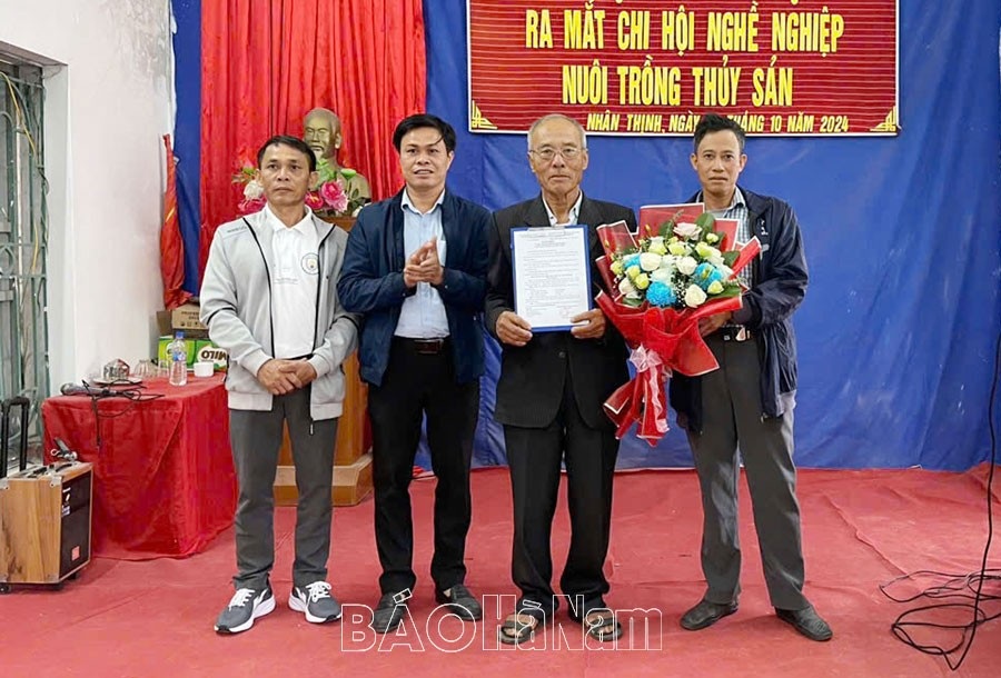 Hội nông dân xã Nhân Thịnh ra mắt mô hình Chi hội nghề nghiệp Nuôi trồng thủy sản