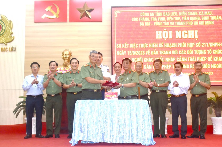 bac lieu quyet liet chong khai thac iuu 2