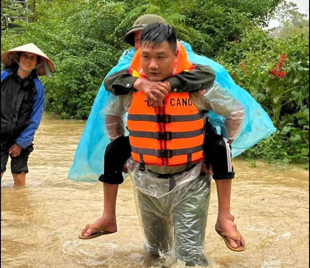 80 NĂM CÔNG AN NHÂN DÂN VIỆT NAM VỚI SỰ NGHIỆP XÂY DỰNG VÀ PHÁT TRIỂN KINH TẾ XÃ HỘI CỦA ĐẤT NƯỚC ảnh 5
