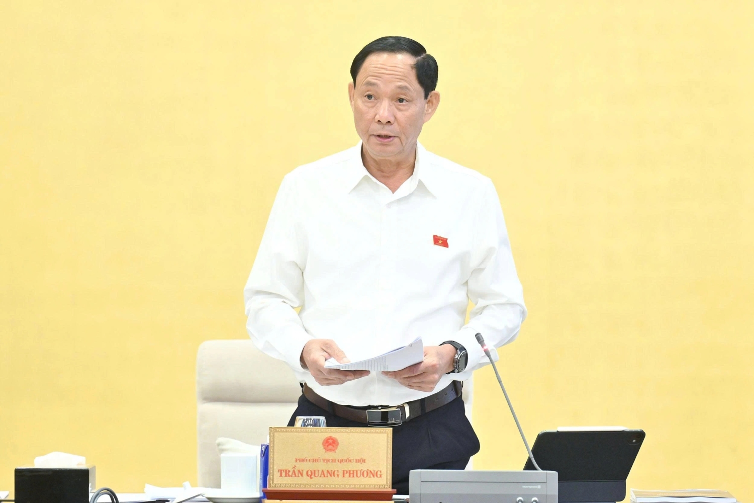 Cần lộ trình từng bước để tiến tới cấm hoàn toàn xe xăng 3