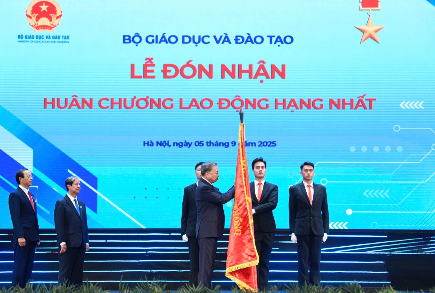 1,6 triệu giáo viên và gần 30 triệu học sinh, sinh viên bước vào năm học mới 2025 2026 ảnh 8