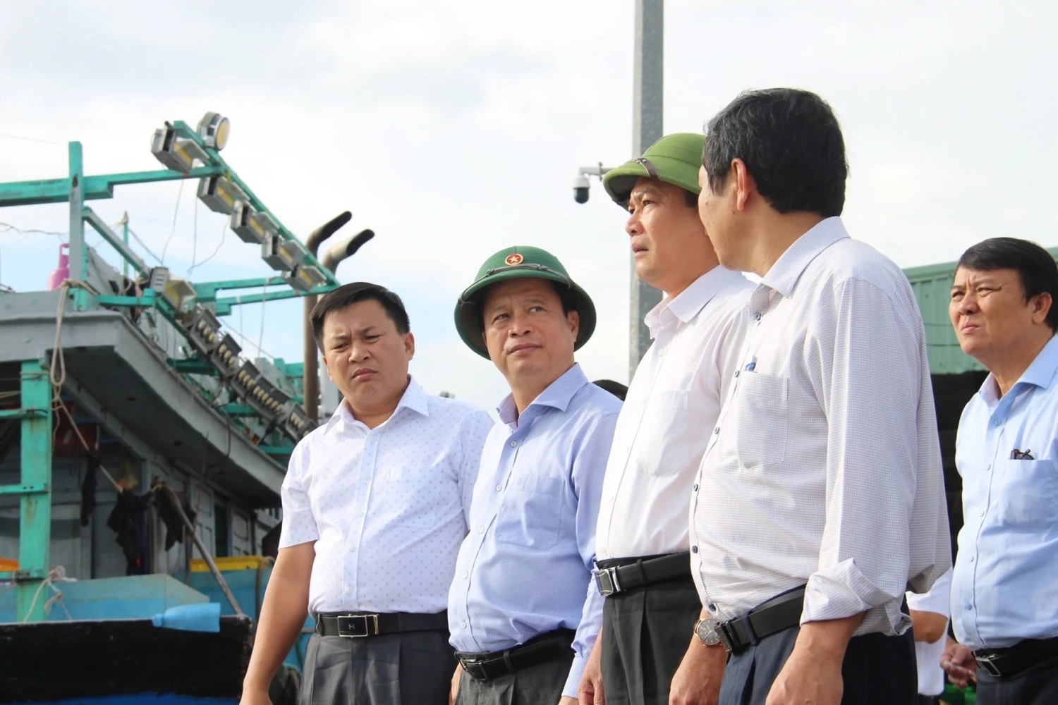 Khẩn trương làm rõ nguyên nhân và khắc phục hậu quả các vụ cháy tàu cá tại Gia Lai ảnh1 jpge